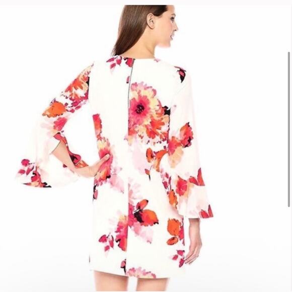 Calvin Klein V-Neck Tulip Sleeve Red and Orange Floral dress NEW Size 2 - Picture 2 of 13